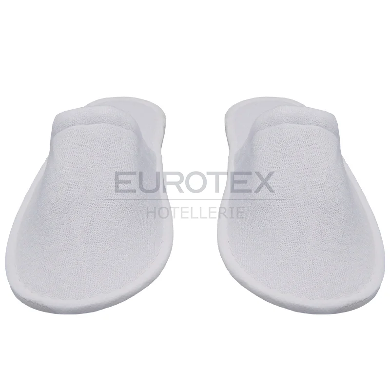 Pantofola chiusa in spugna col. bianco suola antiscivolo