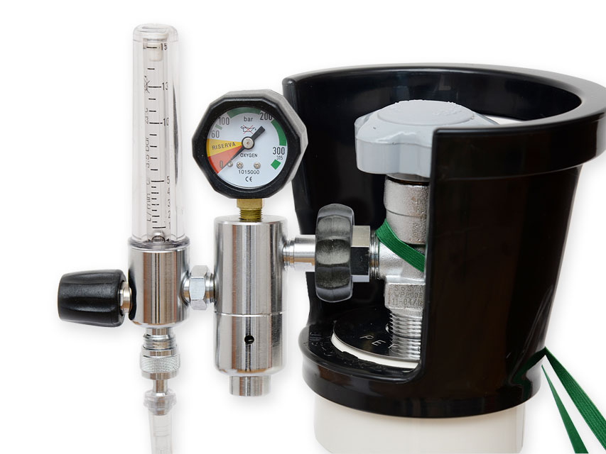 PR. B.S. with humidifier and valve